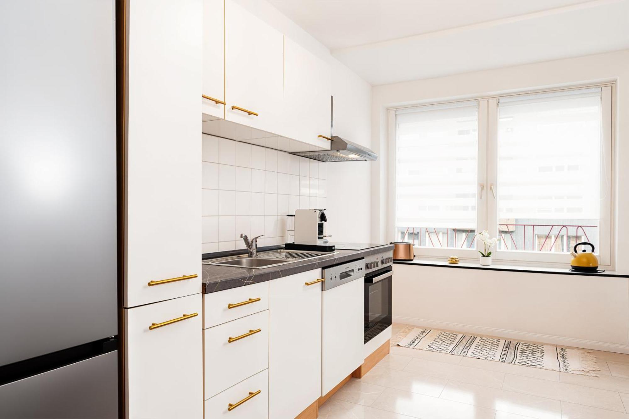 Smart Home - Essen - Perfect For 5 Guests! Central - Balcony - Netflix - Free Parking Zone Εξωτερικό φωτογραφία
